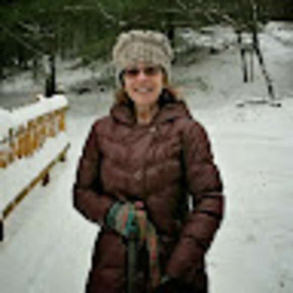 Meet your Posher, Kay - Picture 1 of 1